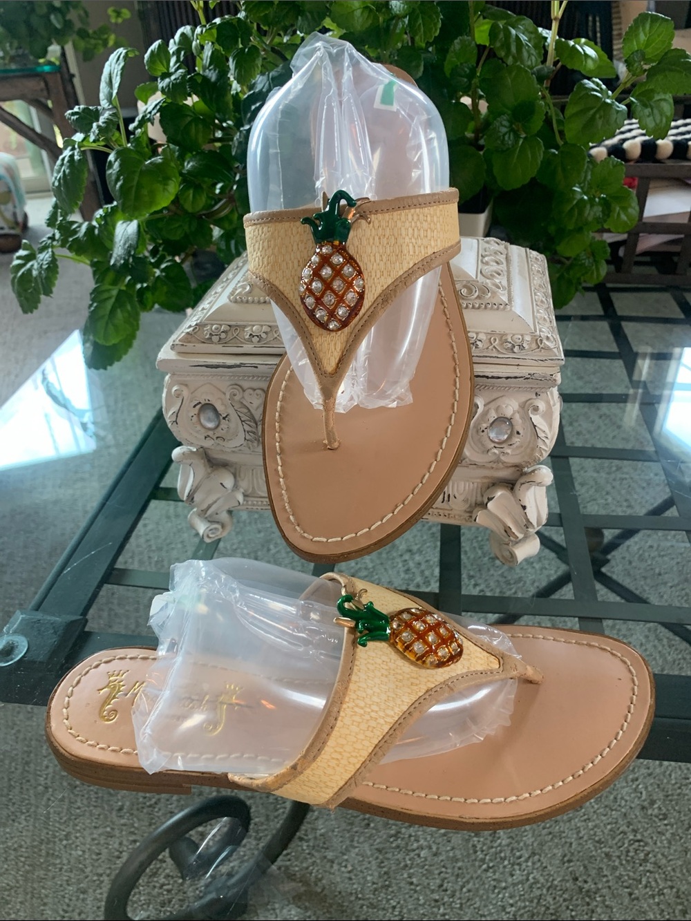 Miss Trish Beachy Pineapple🍍Thong Sandals Size 8